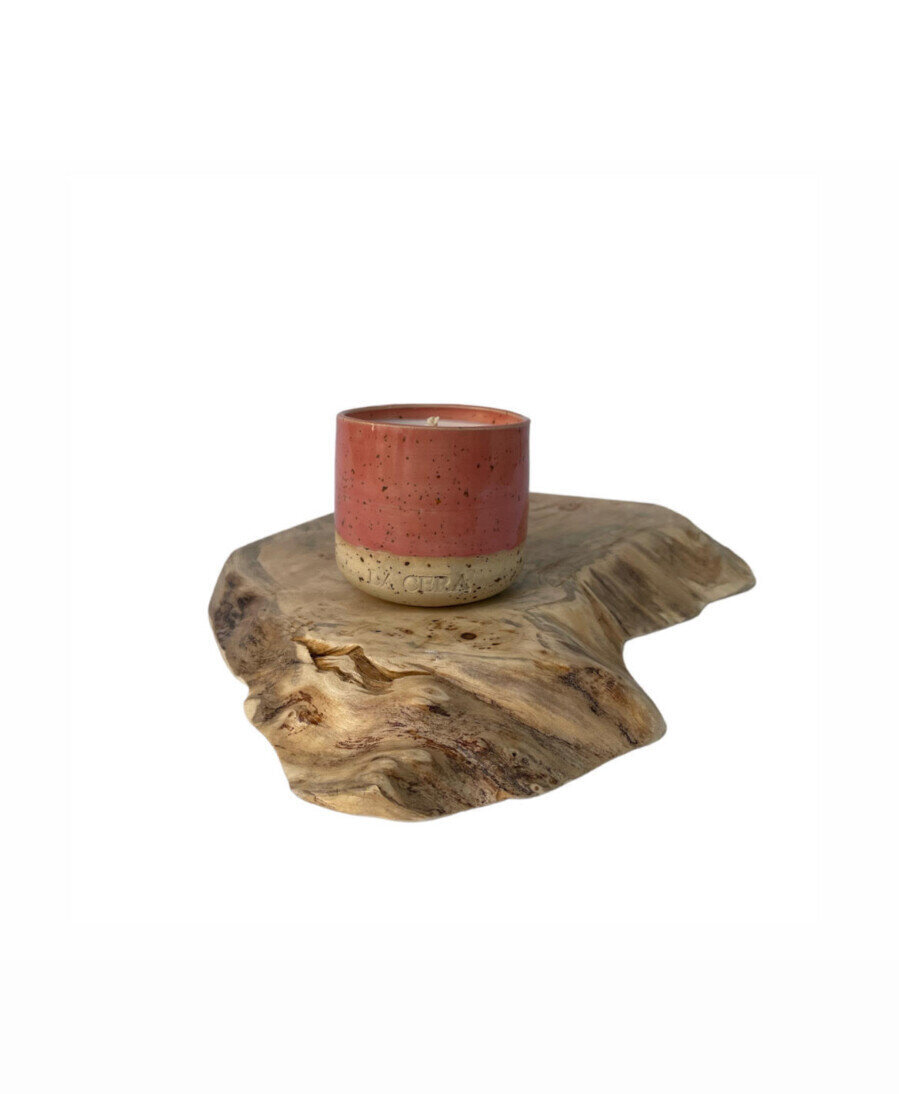 κοραλί χειροποίητη κεραμική κούπα με φυτικό κερί σόγιας
